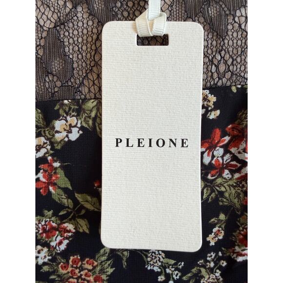 Pleione Black Floral Top XS NWT Chic Blouse Work to Weekend - NWT - Picture 3 of 3